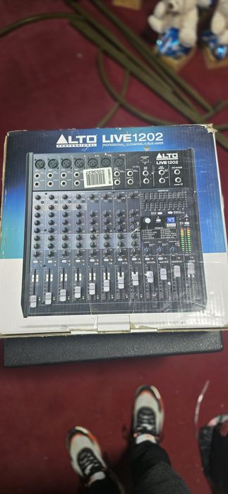 Mixer Alto Live 1202