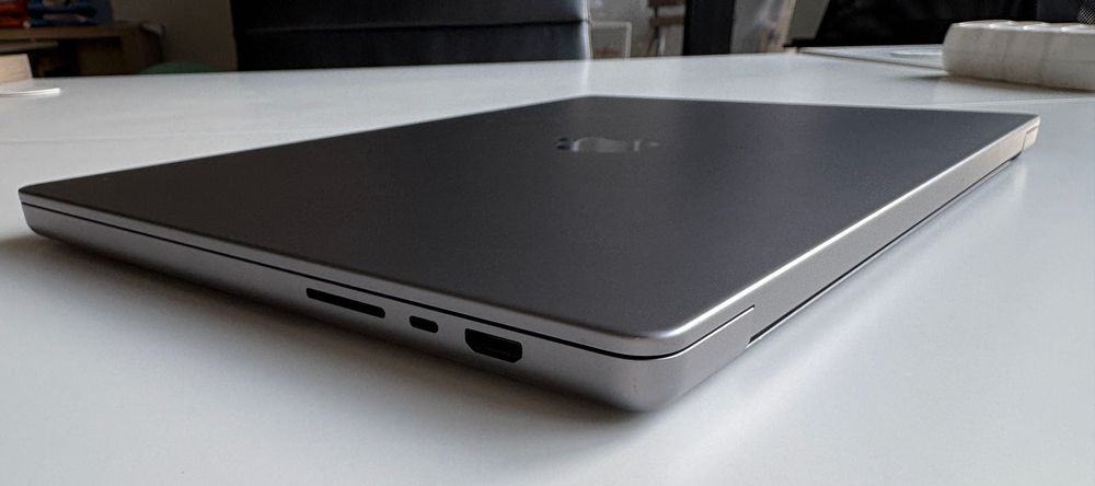 Apple MacBook Pro 2021 16' M1Pro 1TB