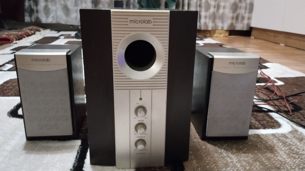 Продам колонки Microlab