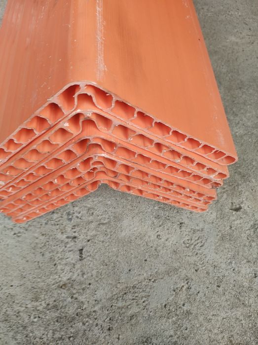 Bara pt blocat marfa și colțare