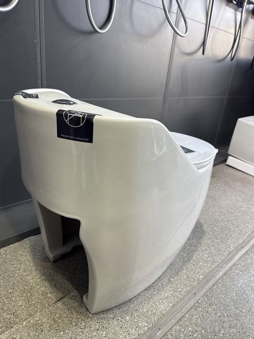 Унитаз монолит напольный