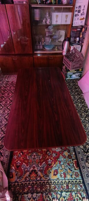 Komplekt divan stol,stul,xontaxta sotiladi!