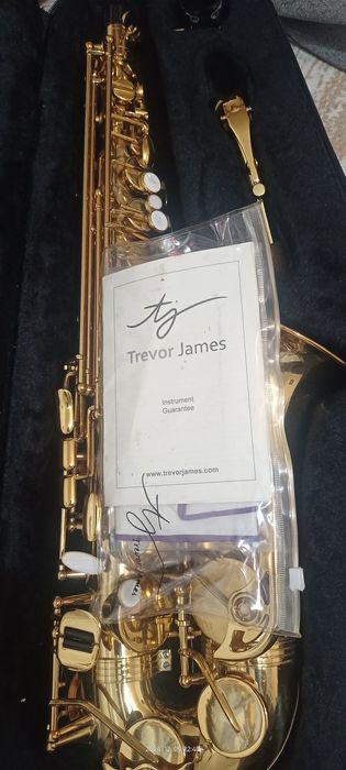 Продам Саксофон альтт
