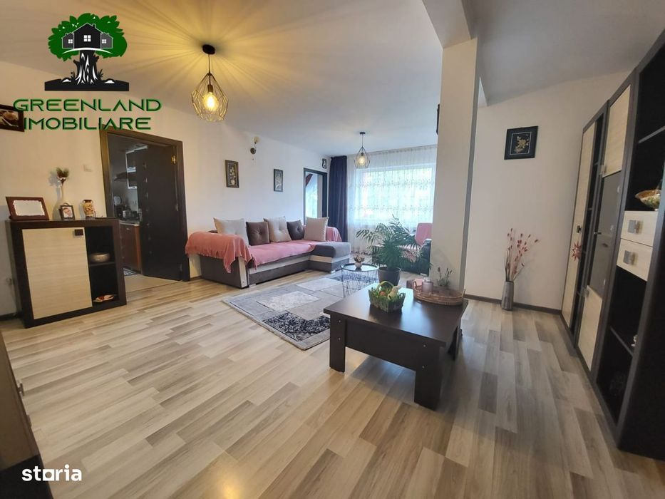 Casa + spatii comerciale, 350 mp, teren 580 mp, Tatarasi (la BULEVARD)