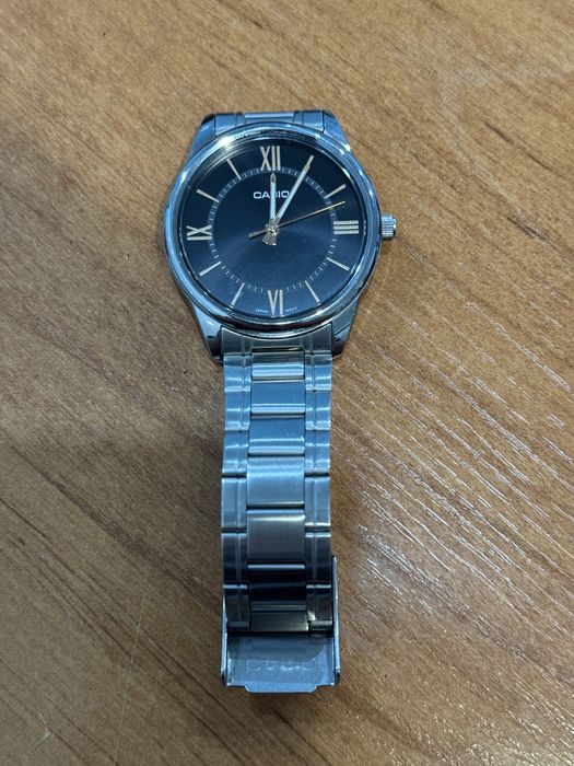 Часы Casio MTP V005