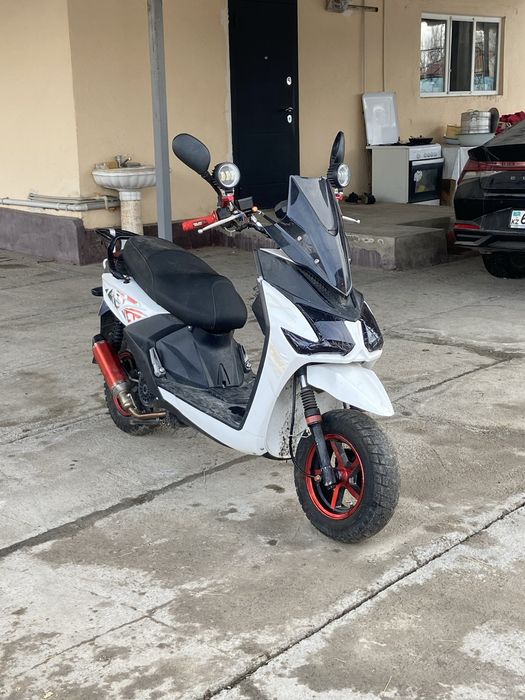 Мопед самурай Скуртер LI-YA Лия