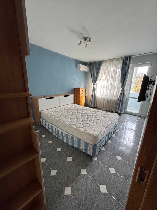 Дава се под наем Тристаен апартамент в София, Лозенец - 110 кв.м за 990 € - Снимка #11