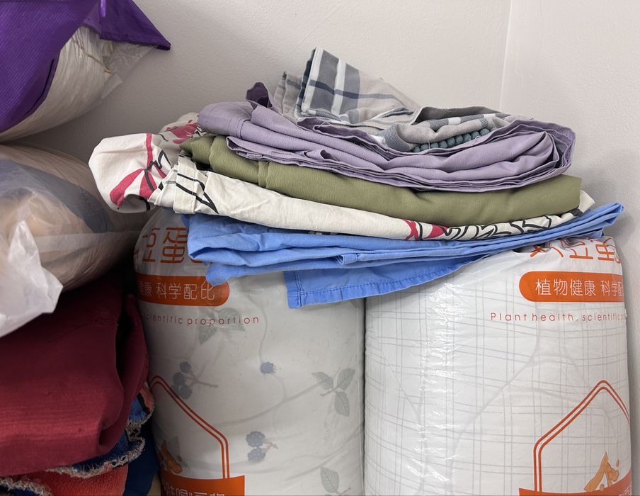 Пледы, подушки, одеяло