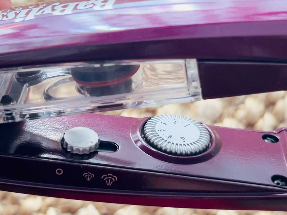 Placă de îndreptat părul BaByliss Paris Pro Steam Ceramic Intense ST292E 10 trepte temperatură, 2 trepte intensitate aburi – ca nouă
