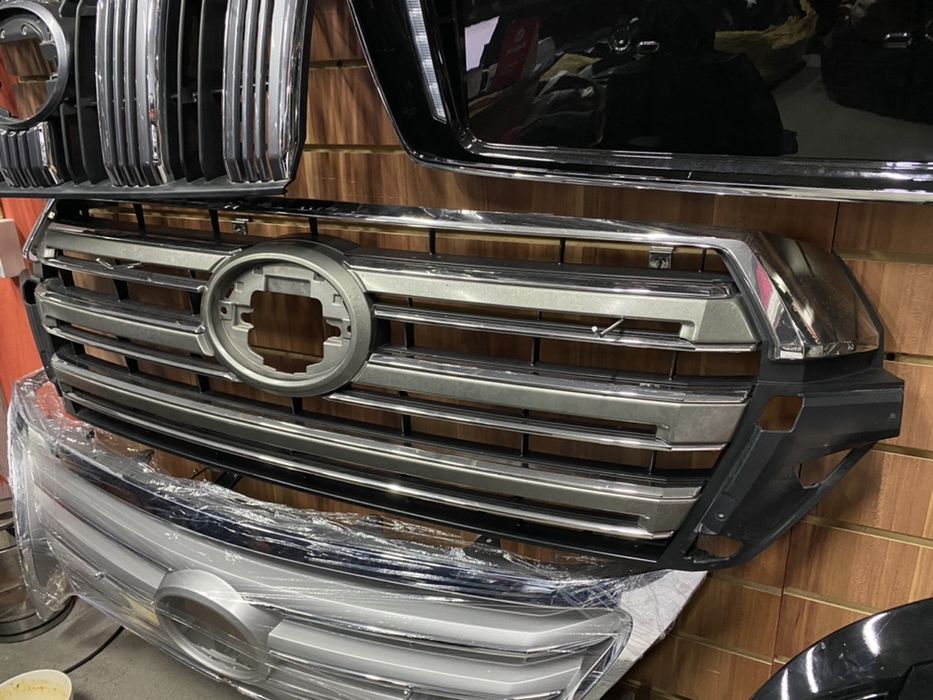 Решетка радиатор Land Cruiser 200 оргинал
