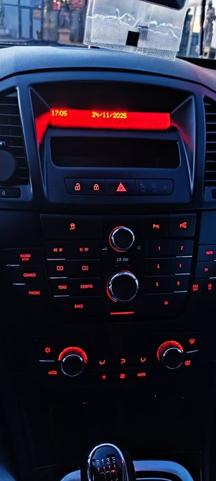 CD 300 за Инсигния