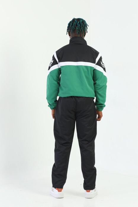Спортивные костюмы Adidas