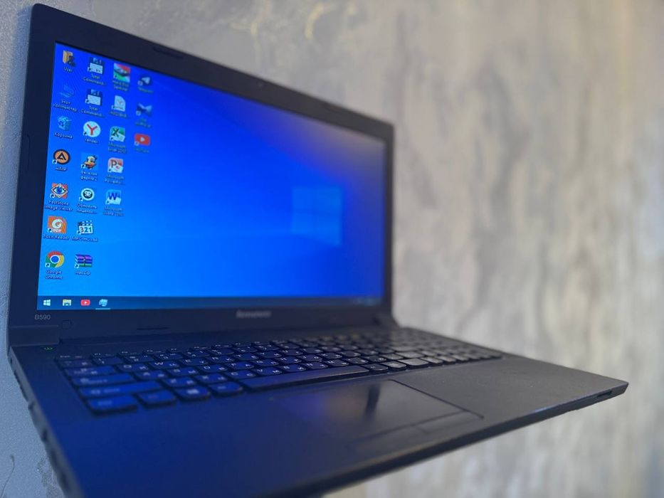 Ноутбук Lenovo V590