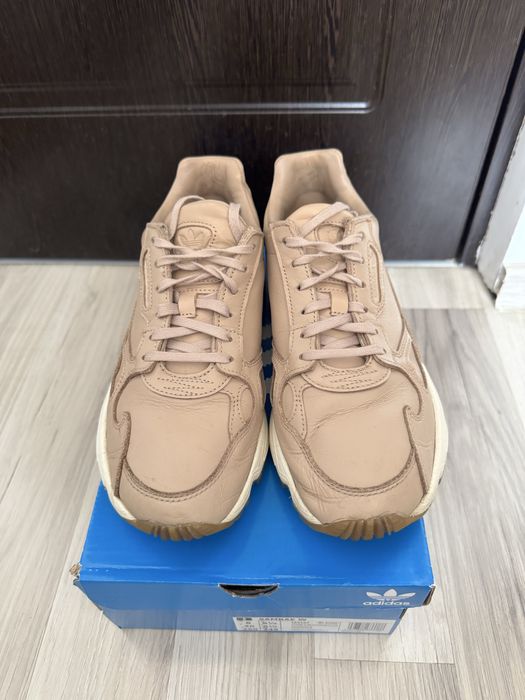 Adidasi Adidas, marimea 38 2/3