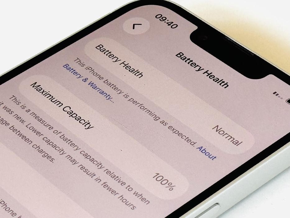 Iphone 16E 128GB White Гаранция 6 месеца