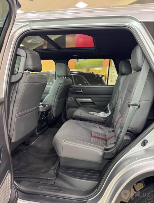Toyota Sequoia Platinum 2027