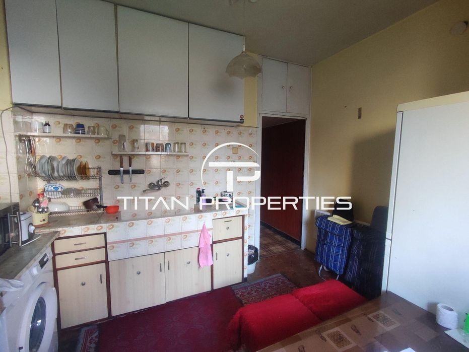 Продава се Двустаен апартамент в Пловдив, Южен - 60 кв.м за 799 €/кв.м - Снимка #1