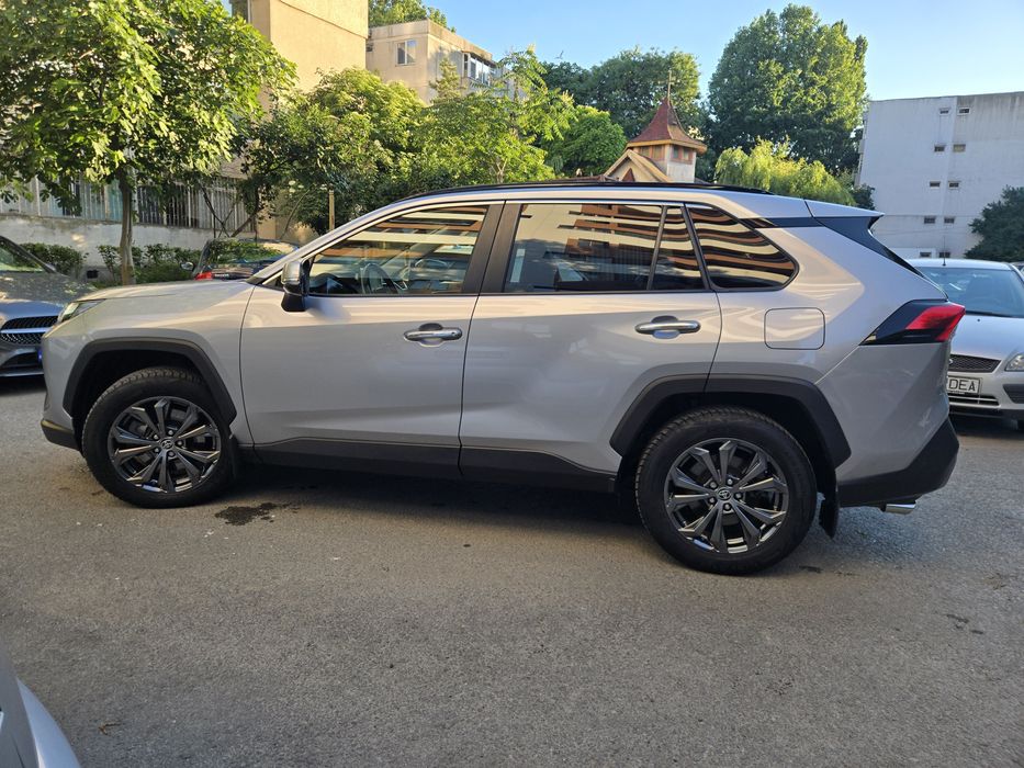 TOYOTA RAV4 2022 — imagine 3
