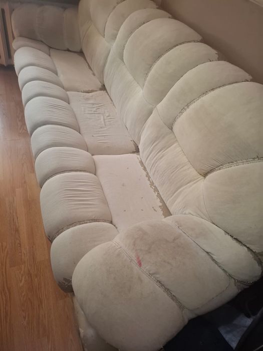 Продам диваны для гостиной.