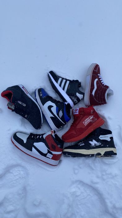 Распродажа кроссовок