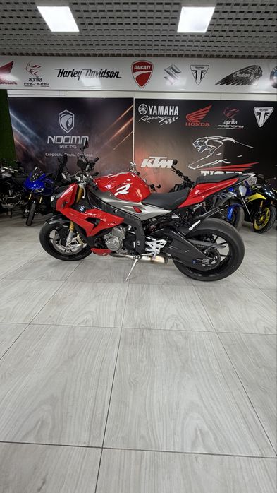 Bmw s1000r новый