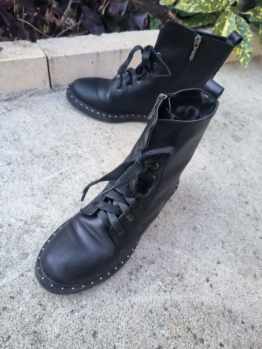 Дамски черни боти