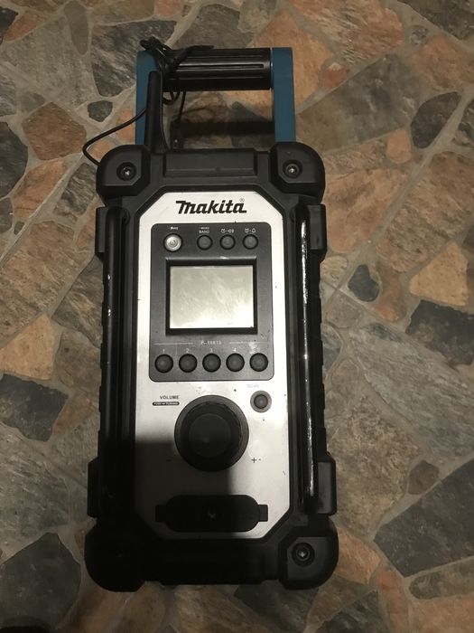 Makia radio profesional