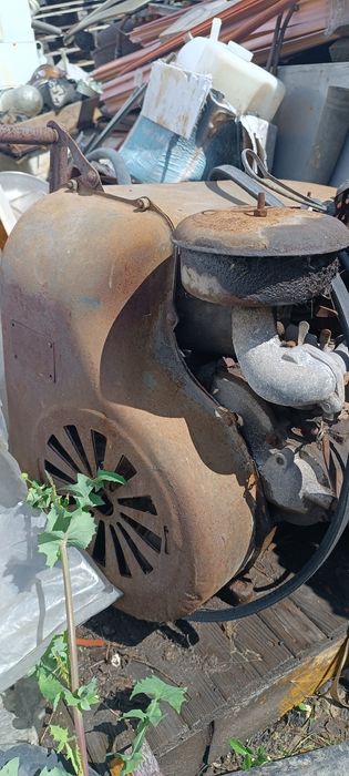 Продам двигатель двух целиндровый с дрезины