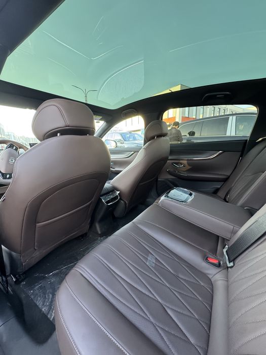 1 570km Hybrid NEVO A07