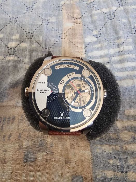 Продам часы с автозаводом.