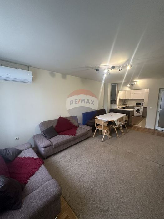 Дава се под наем Тристаен апартамент в Варна, Лятно кино Тракия - 95 кв.м за 598.23 € - Снимка #2