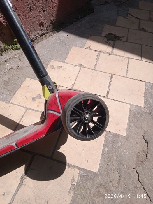 Самокат детский трёхколёсный