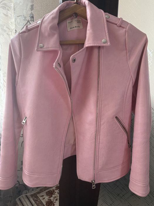 Куртка весна-осень на девочку 11-12 лет ,рост 152,б/у, в хорошем состо