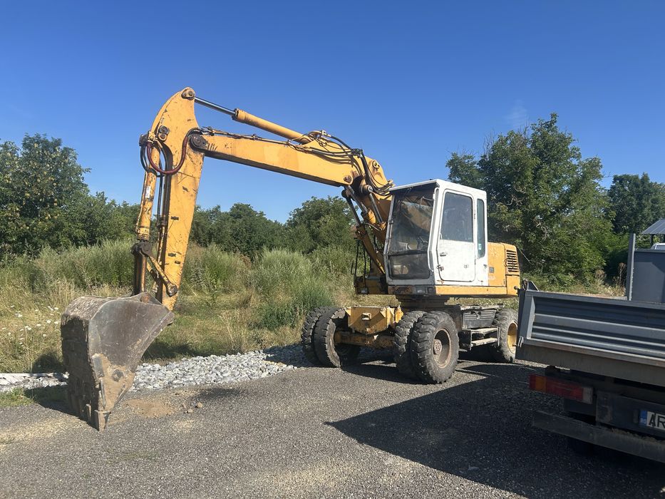 Inchiriez excavator de 18 t