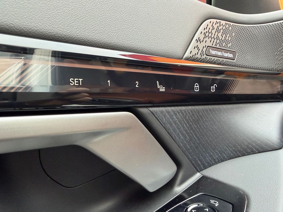 BMW 530e Hybrid  2025г. Макс комплектация