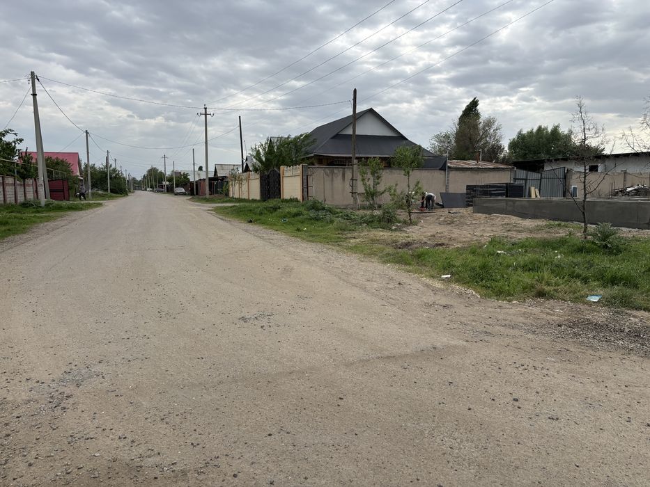 Продам участок в мкр Ынтымак
