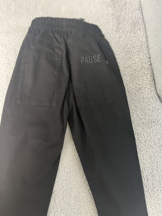 Панталони и бодита Pause jesns.