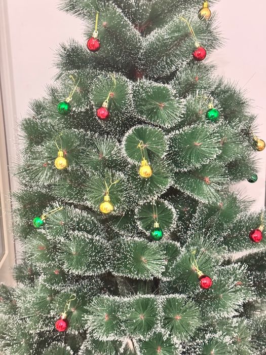 Продам ёлку 180 см