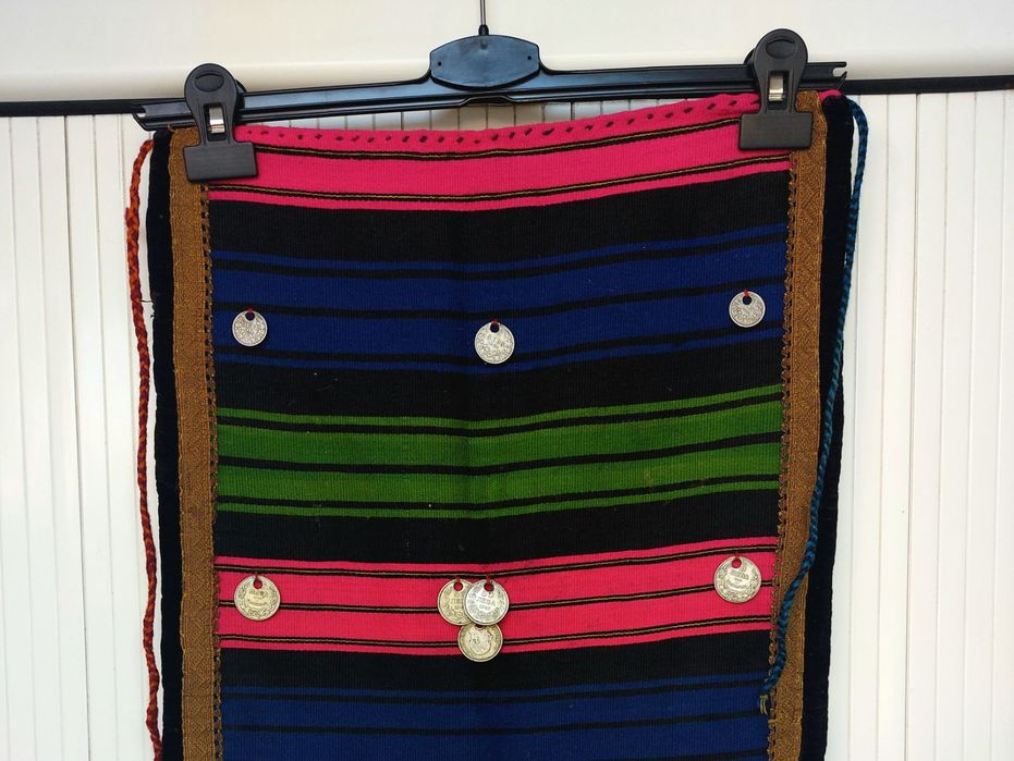 Стара Автентична СЪРМЕНА ПРЕСТИЛКА Обкичена С Монети Носия