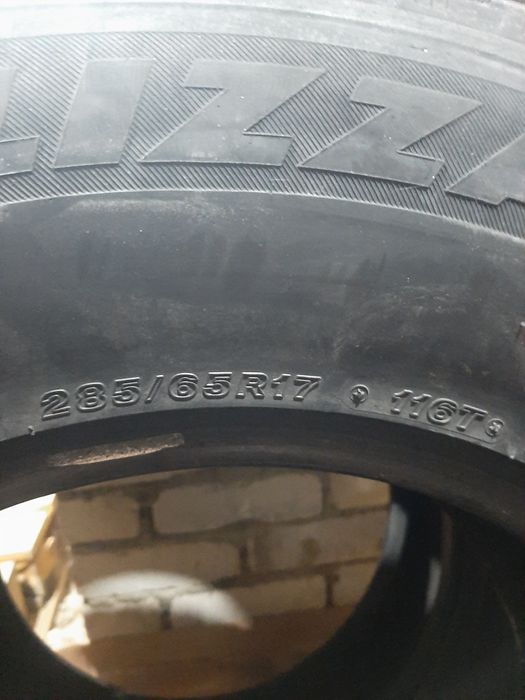 Продам шины 285/65/17 бриджистон