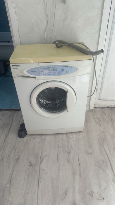 Продам стиральную машину