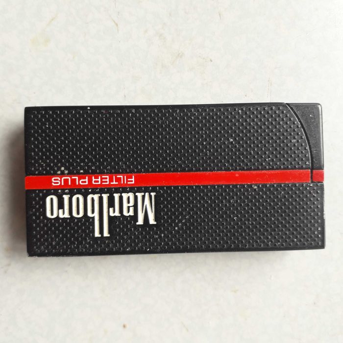 Газова ветроупорна запалка