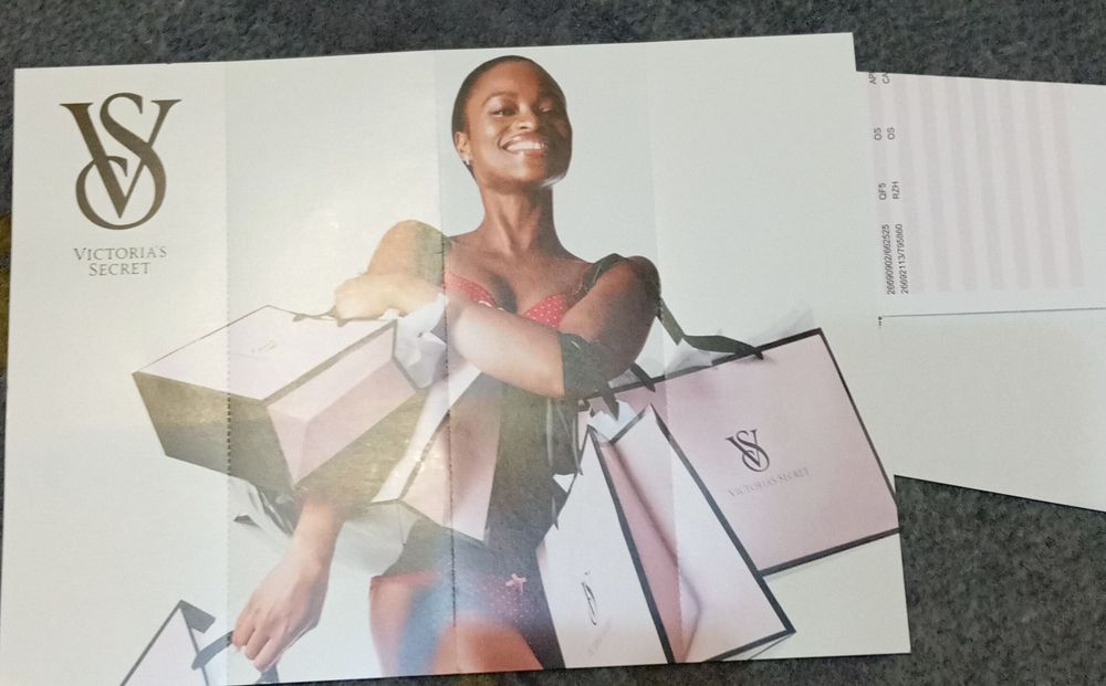 Victoria's secret body mist спрей за тяло Velvet petals