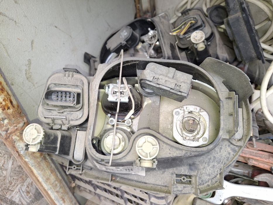 Продам фары гольф 4