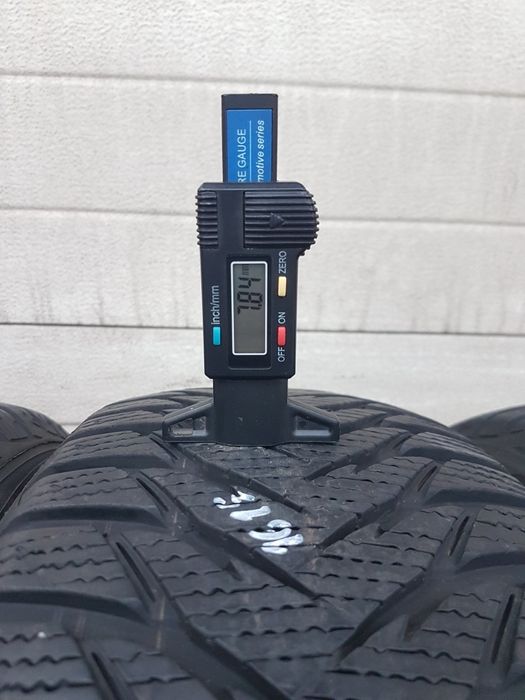 Зимни гуми 4 броя GOODYEAR UltraGrip8 195 55 R16 дот 1615