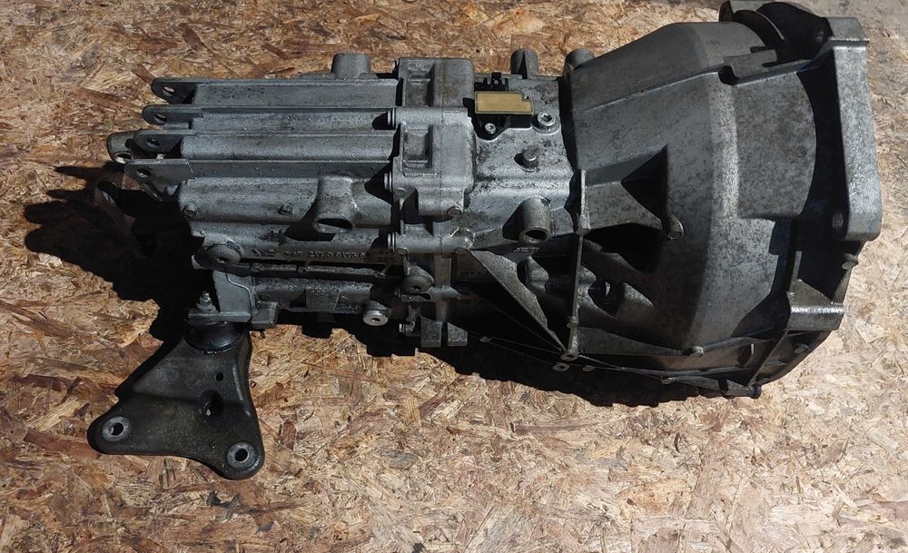 Cutie de viteze manuala n47 143CP BMW E90 E91 scurta