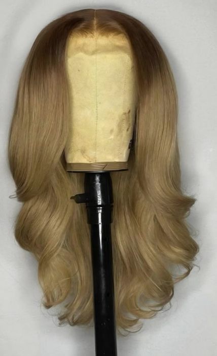 Перуки от естествена коса