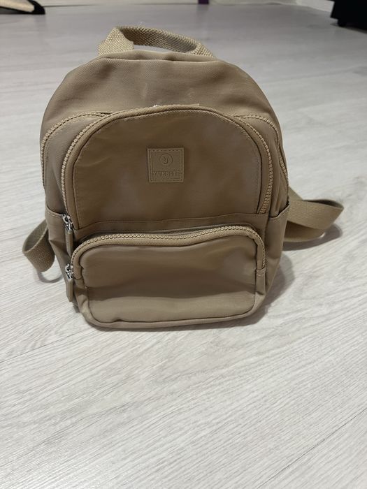 Раница , дамска, водоестойчива