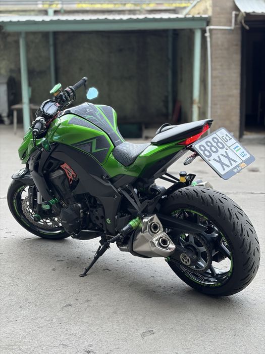 KAWASAKI Z1000 Суперстрит