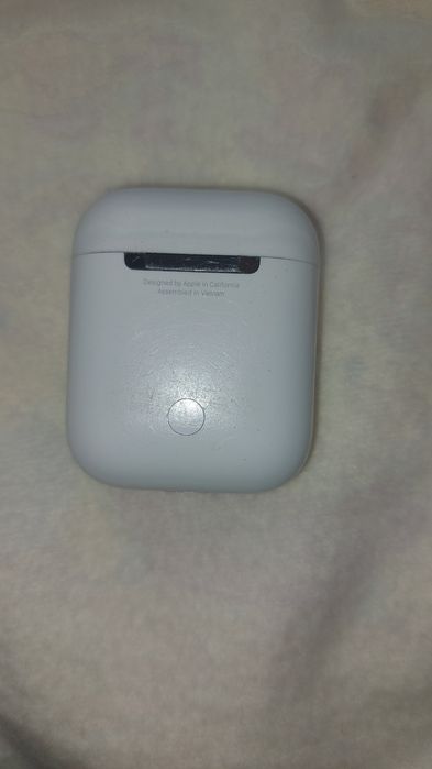 this is Airpods 1 or 2